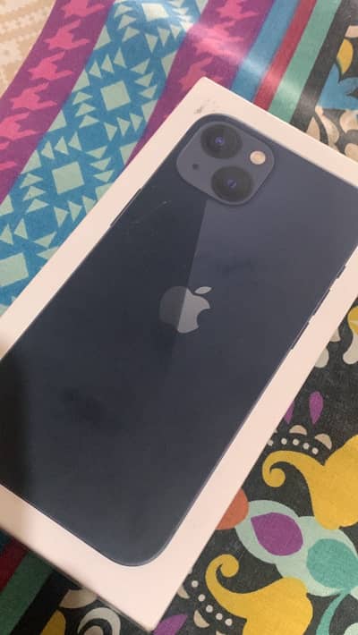 Apple iPhone 13