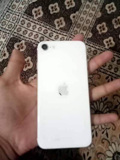Apple iPhone SE 2020 factory unurgent for sale condition 10 by 9 ha