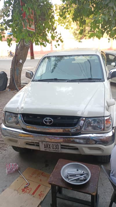 hilux tiger