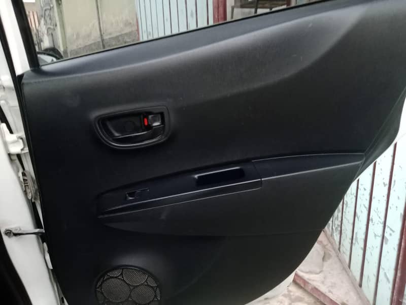 Vitz 2012 9
