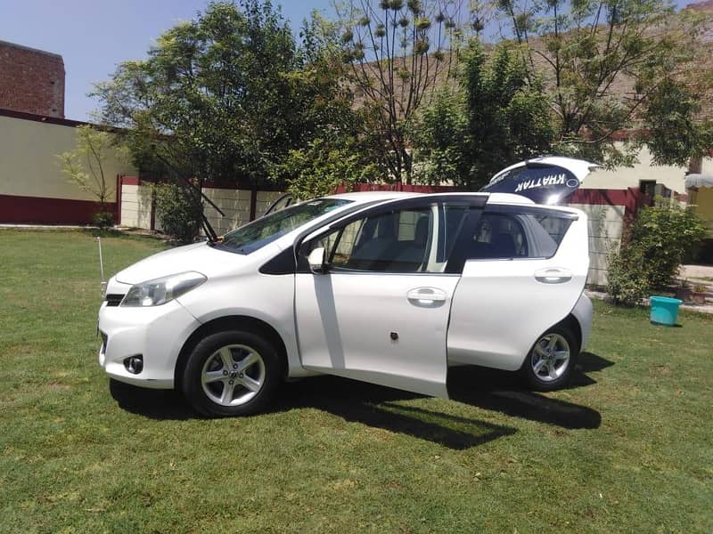 Vitz 2012 14