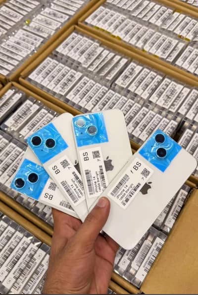 Apple iPhone 14 128GB PTA Approved Physical SIM + eSIM 10/10
