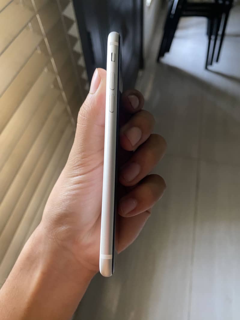 Apple iPhone SE 4