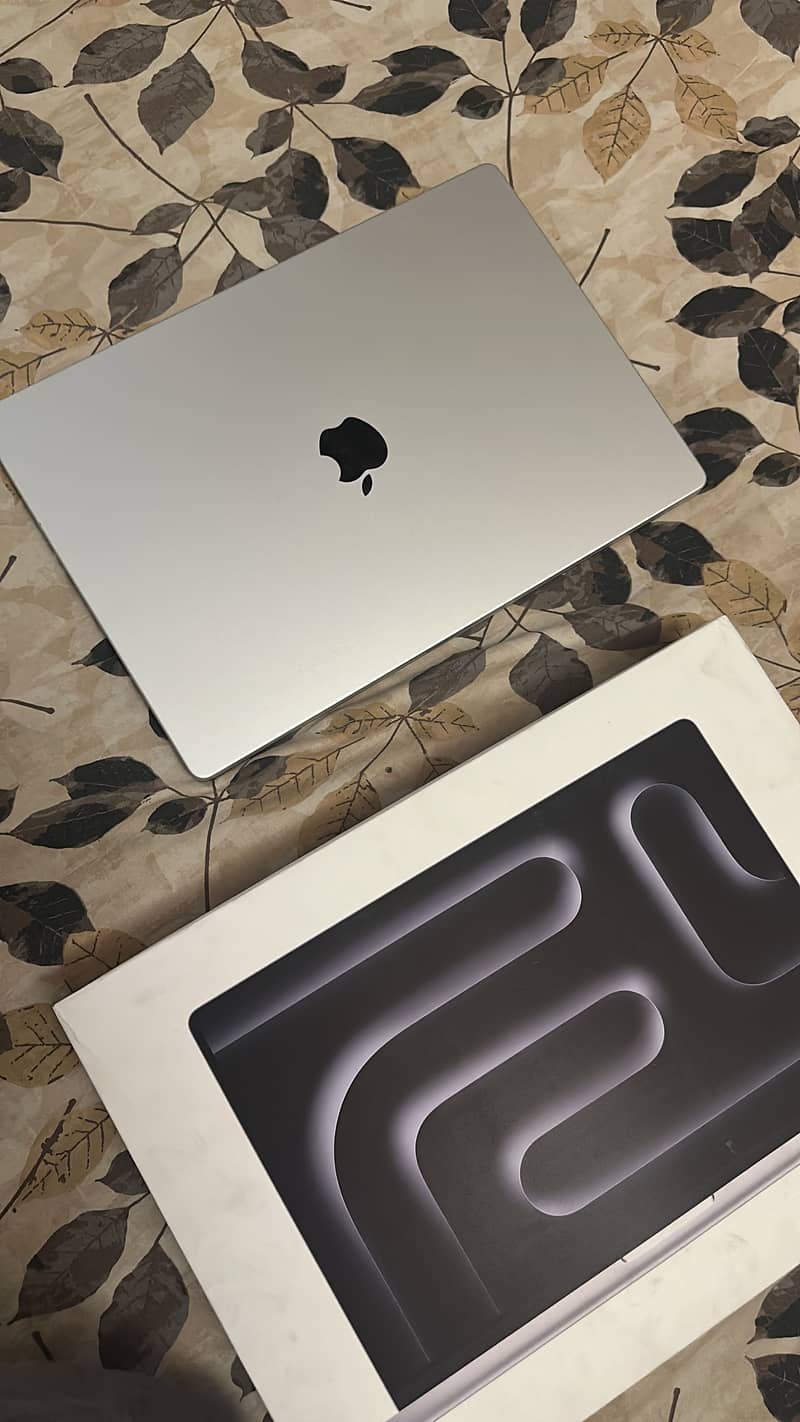 MacBook Pro M5 Chip 16 Inch 2026 0