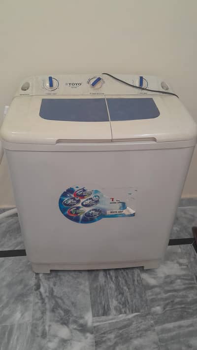 Toyo twin semi automatic washer with spinner