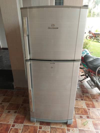 dawlance fridge mediam size