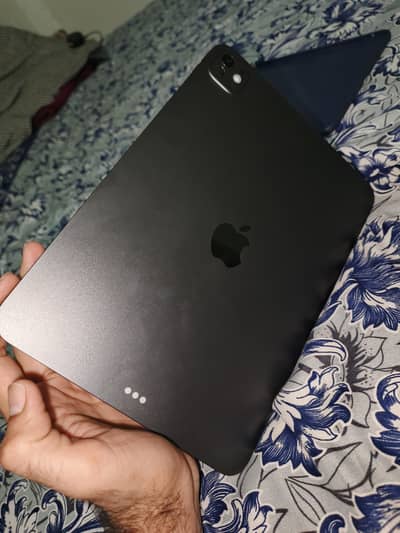 Ipad Pro M5 256 GB 11 inch brand new condition