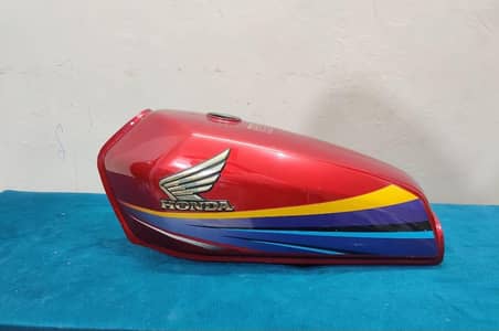 2011 honda 125 genuine Tanki Tapy