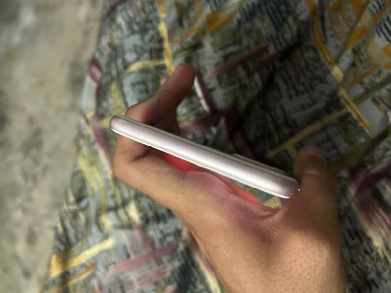 Apple iPhone 7 Plus 1