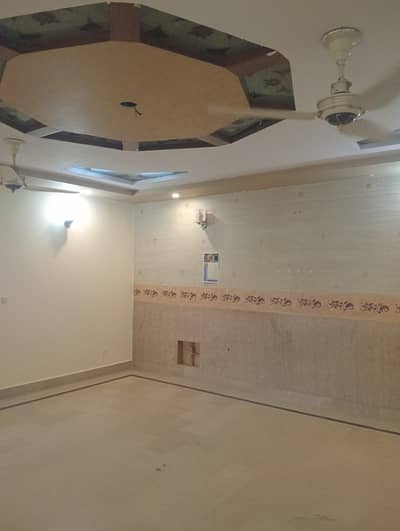 10marla 3beds DD TV lounge kitchen attached baths like brand new house upper portion for rent in G 13 2 islamabad