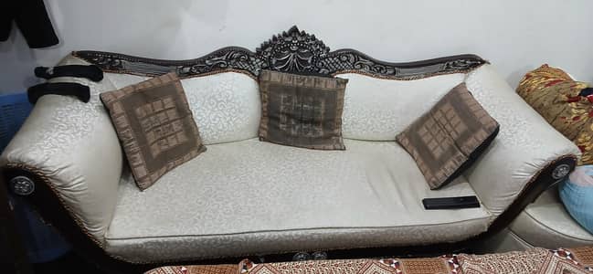 I have beautiful sofa off you want so contact me condition 10/10be