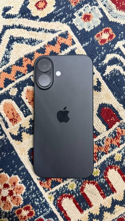 Apple iPhone 16