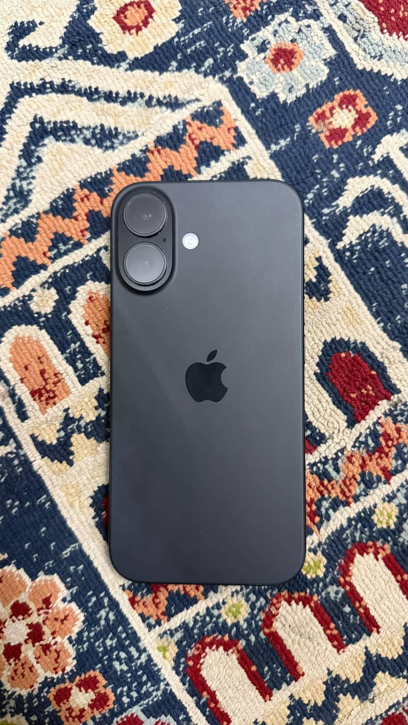 Apple iPhone 16 0