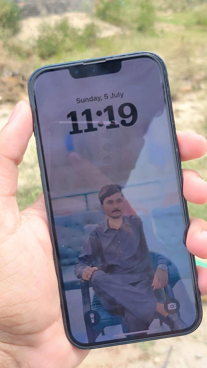Apple iPhone 13 7