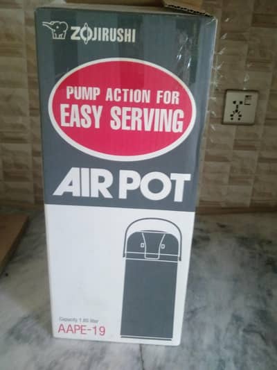 Vacuum Flask 2Ltr + Alarm Radio