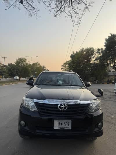 Toyota Fortuner 2013