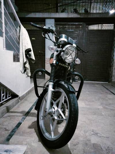 Suzuki GS 150
