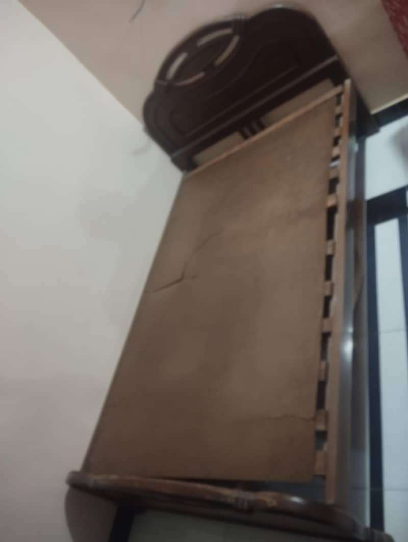 single bed 0