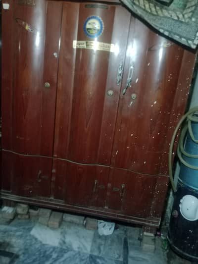 Safe almari 3 door