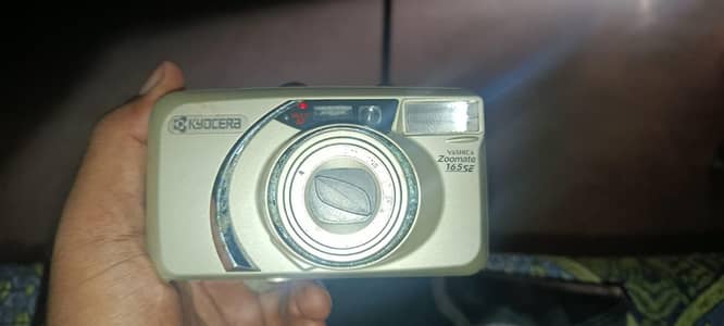 Kyocera yashica zoomate 165Se 35mm film