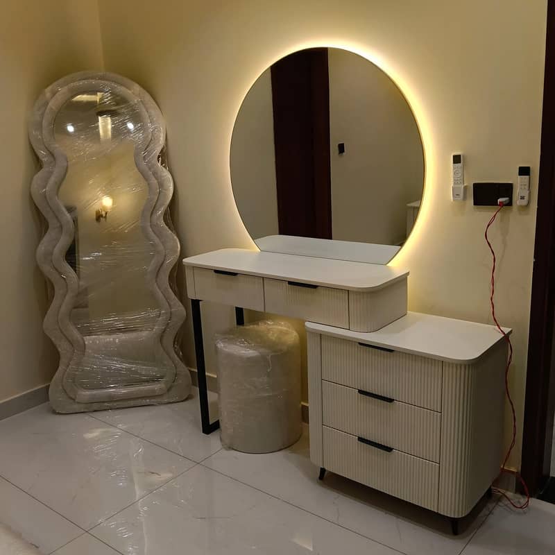Bubble bed dressing side table 0