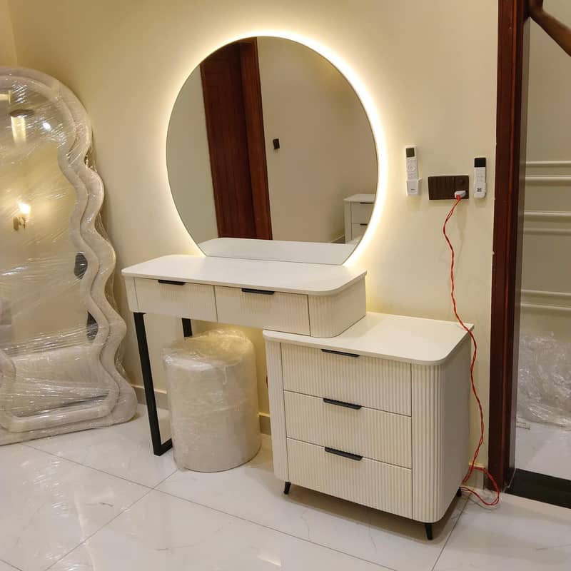 Bubble bed dressing side table 1