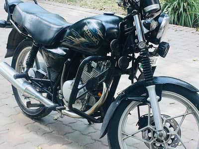 Suzuki GS 150 SE