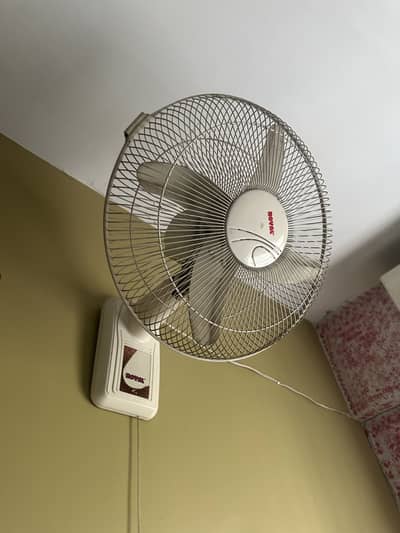 7 bracket fans working condition urgent sale