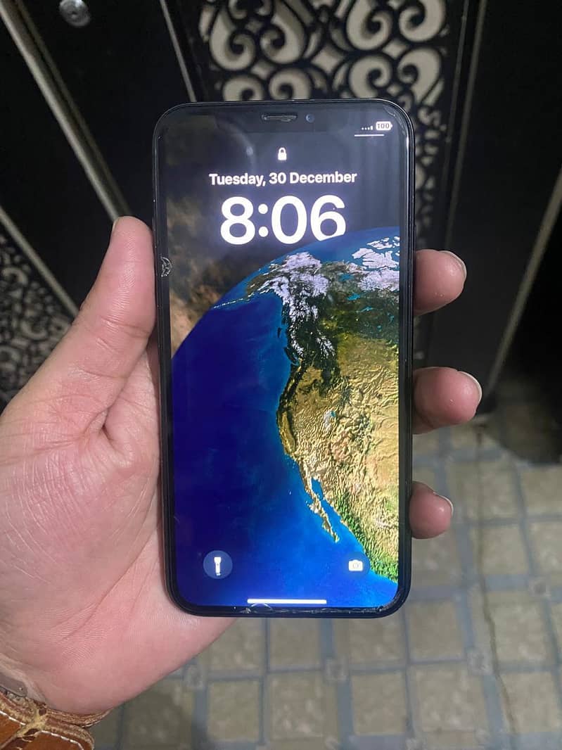 Apple iPhone X 3