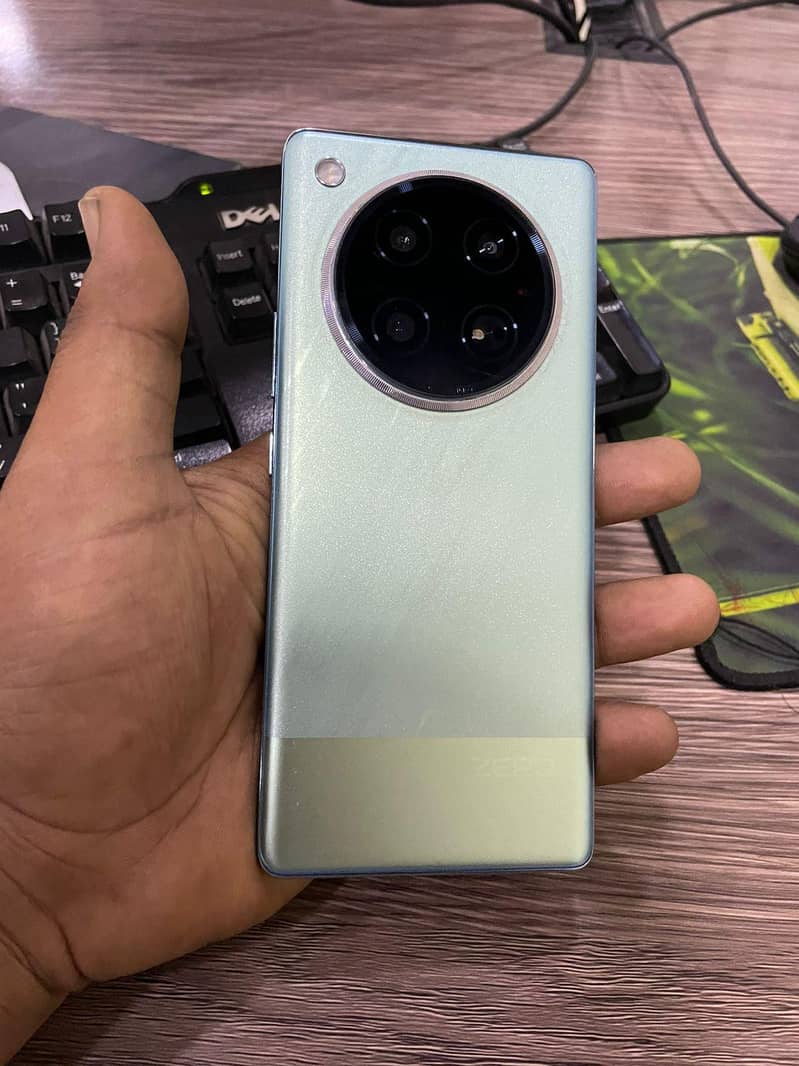Infinix Zero 40 1