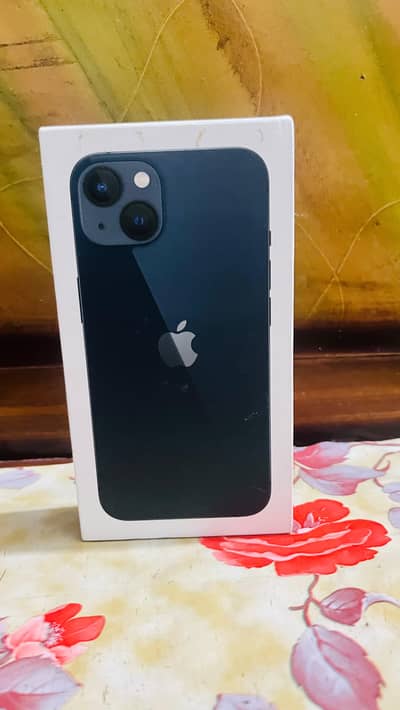 Apple iPhone 13