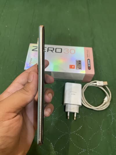 Infinix Zero 30 10/9.9