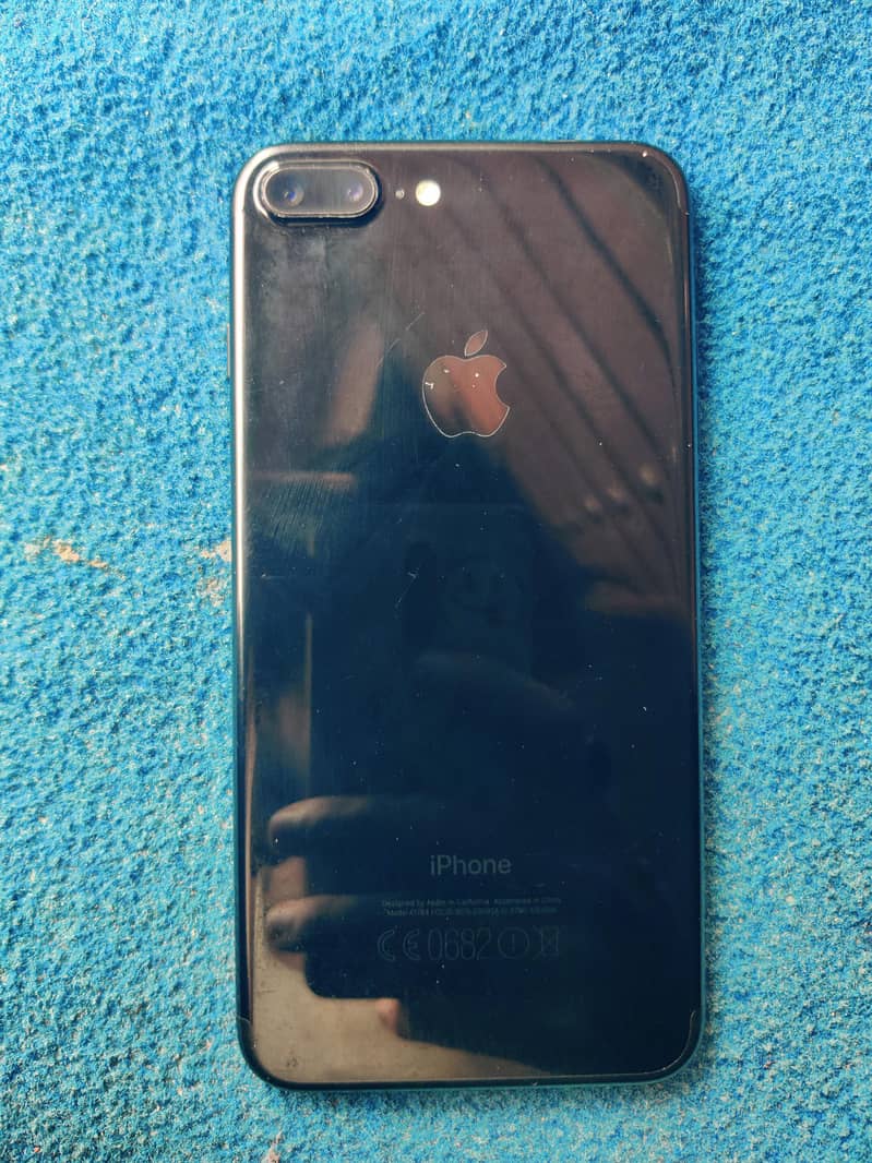 Apple iPhone 7 Plus 3
