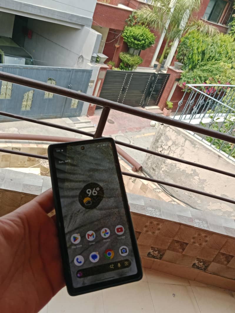 Google Pixel 7a 2