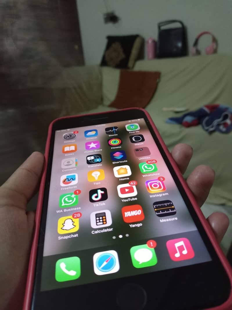 Apple iPhone 8 Plus 2