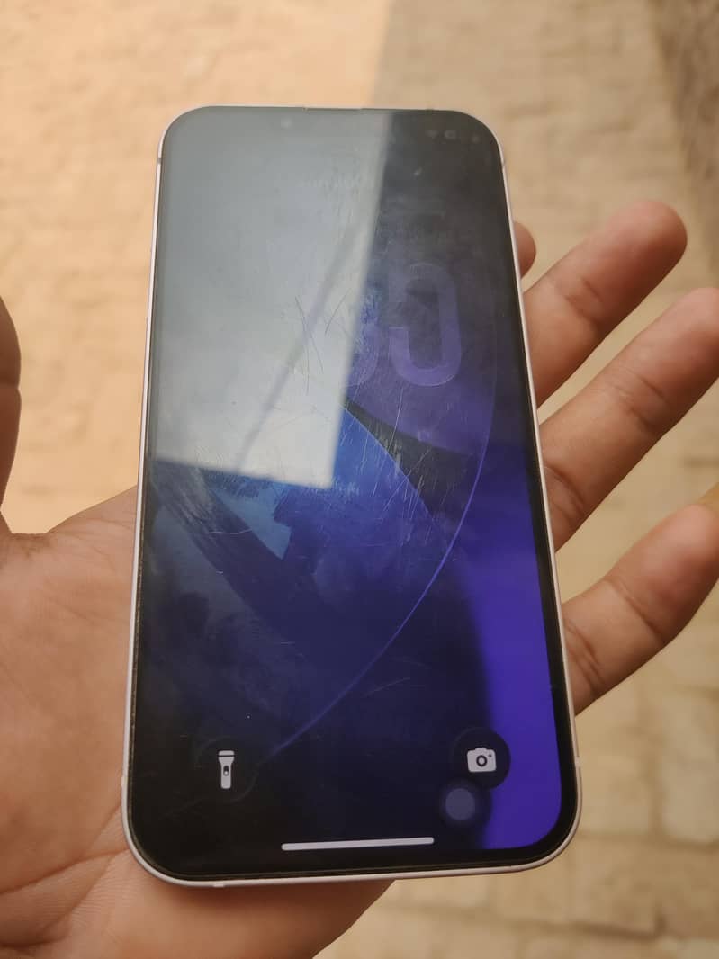 Apple iPhone 13 2