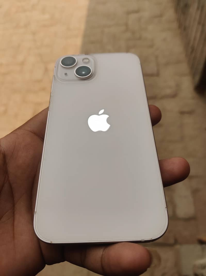 Apple iPhone 13 7