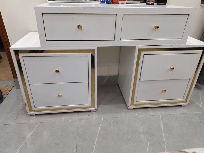 Dressing Table 2