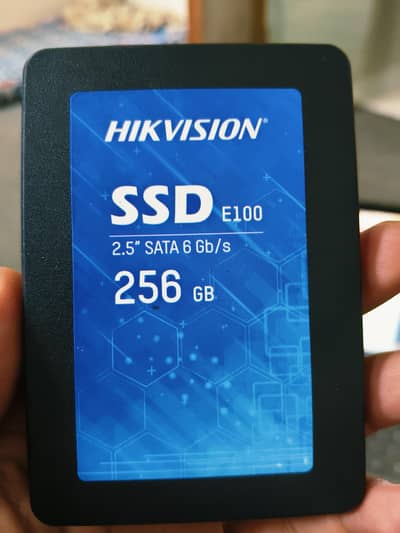 Hikvision E100 256GB SSD 2.5" SATA – Excellent Condition
