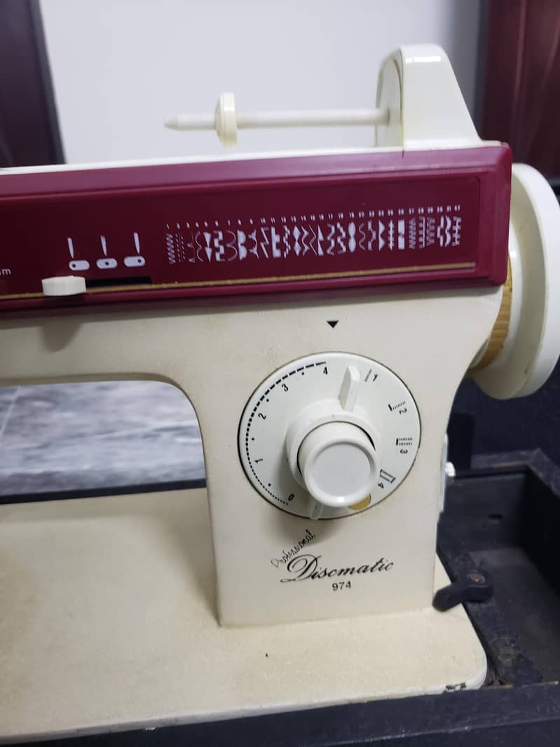 Singer Professional Machine 2