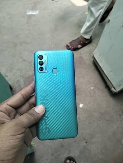 Tecno Spark 7T