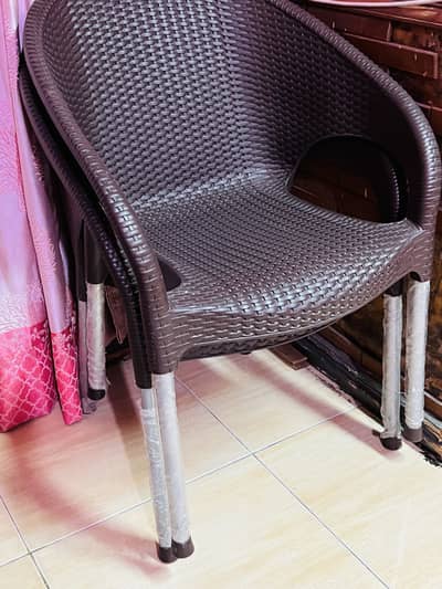 Plastic High Quality Chairs