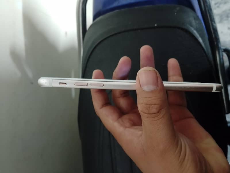 Apple iPhone 7 Plus 2