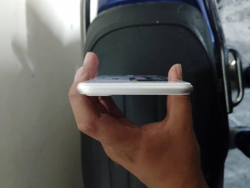 Apple iPhone 7 Plus 3