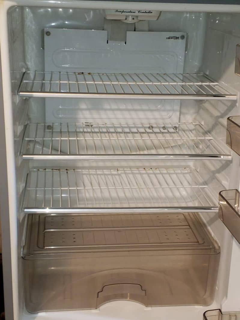 dawlance fridge 3