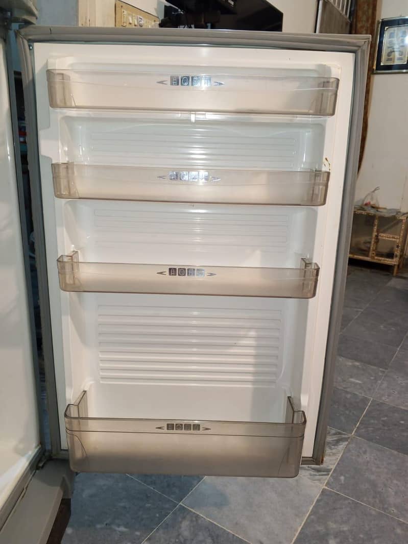 dawlance fridge 4