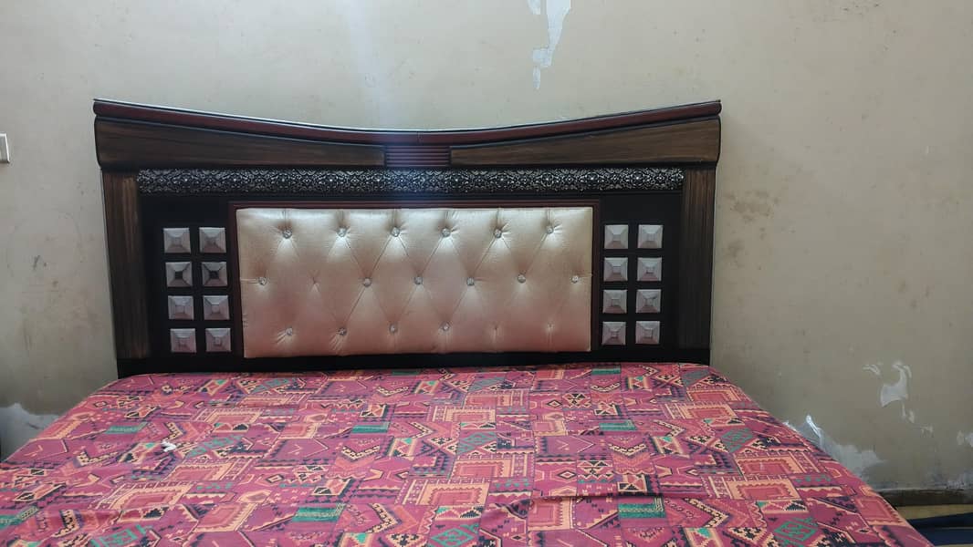 slightly used bed 0