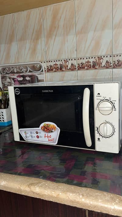 PEL Microwave in good condition