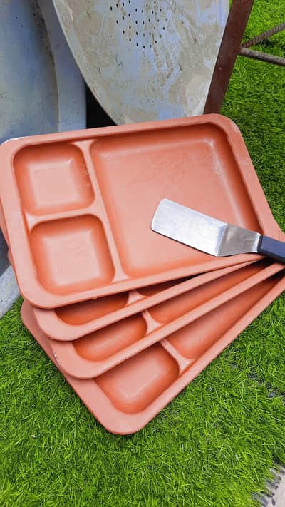 burger trays
