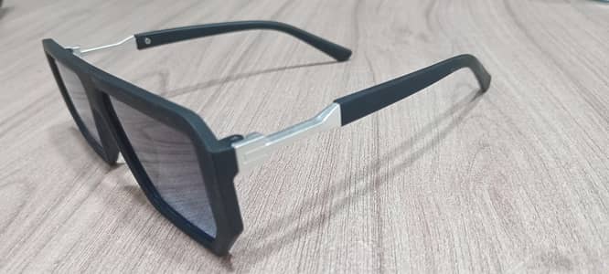 Premium Geometric Black Sunglasses
